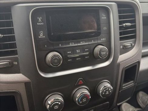 Used 2018 RAM 2500 Tradesman w/ Chrome Appearance Group image 5