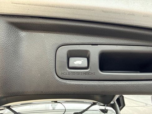 Used 2024 Honda CR-V Sport Touring image 9