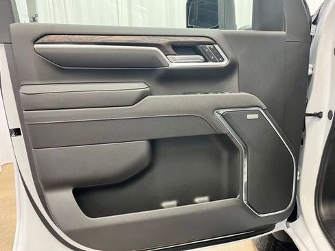 New 2025 GMC Sierra 3500 SLT image 6