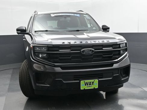 New 2026 Ford Expedition Max Platinum w/ Stealth Performance Package AWD/4WD image 32