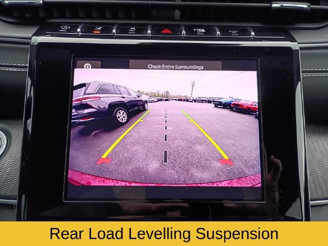 Used 2023 Jeep Grand Cherokee Altitude AWD/4WD image 16