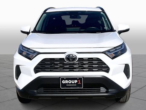 Used 2024 Toyota RAV4 XLE image 3