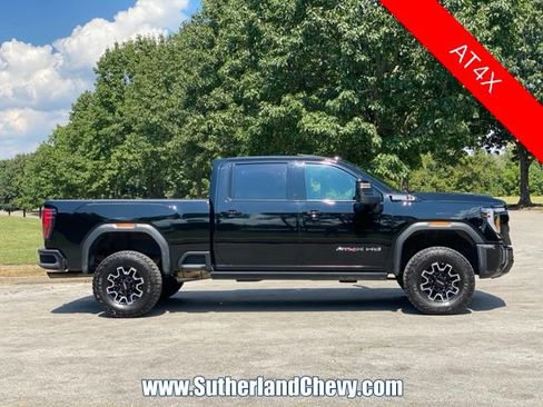 Used 2025 GMC Sierra 2500 AT4X AWD/4WD image 8