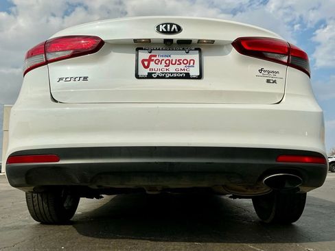 Used 2017 Kia Forte EX image 18