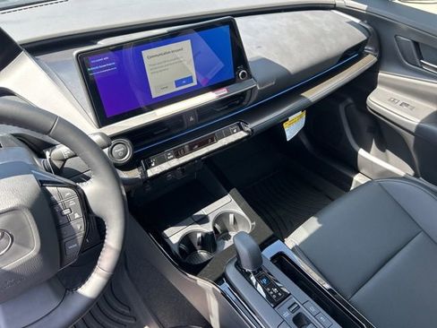 New 2026 Toyota Prius Plug-In Hybrid FWD image 29