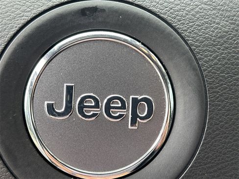 Used 2022 Jeep Cherokee Latitude Lux image 33