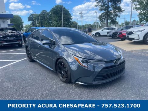 Used 2025 Toyota Corolla LE FWD image 7