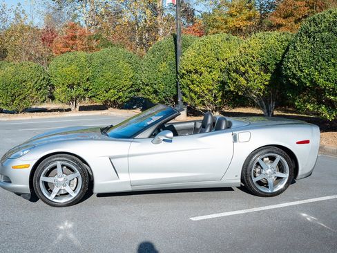 Used 2006 Chevrolet Corvette Convertible w/ Preferred Equipment Group image 11
