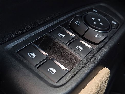 New 2025 Ford Ranger XLT w/ FX4 Off-Road Package image 15