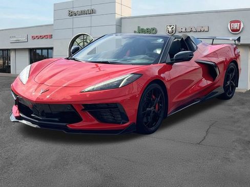 Used 2022 Chevrolet Corvette Stingray Premium Conv w/ Z51 Performance Package RWD image 3