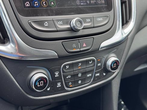 Used 2022 Chevrolet Equinox LT FWD image 11