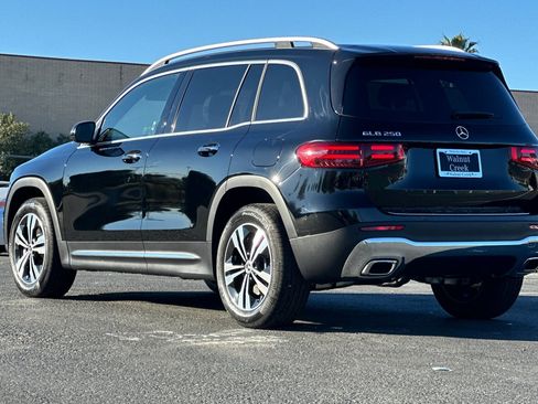 New 2025 Mercedes-Benz GLB 250 250 image 3
