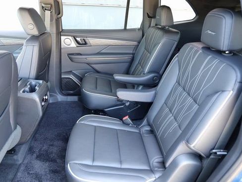 New 2026 Buick Enclave Avenir w/ Super Cruise Package image 13