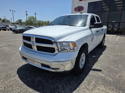 Used 2023 RAM 1500 Classic SLT w/ Electronics Group AWD/4WD image 3