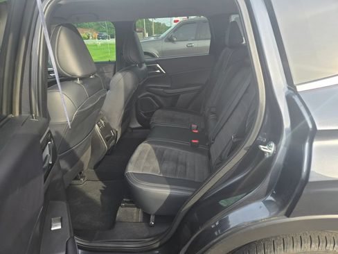 Used 2024 Mitsubishi Outlander SE AWD/4WD image 8