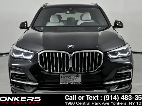 Used 2023 BMW X5 xDrive40i w/ Premium Package image 3