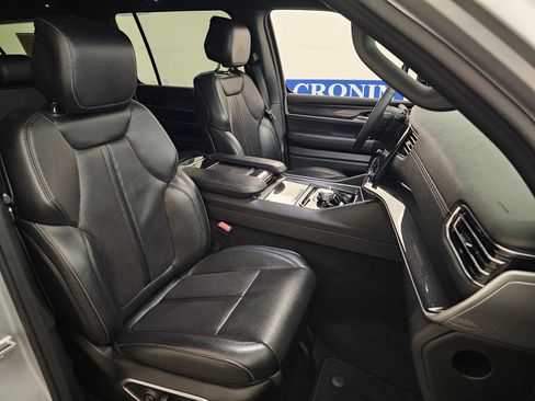 Used 2024 Jeep Wagoneer L 4WD image 33