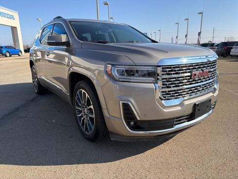 Used 2022 GMC Acadia Denali w/ Denali Ultimate Package image 3