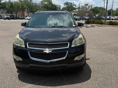 Used 2011 Chevrolet Traverse LT w/ Personal Connectivity Package FWD image 3