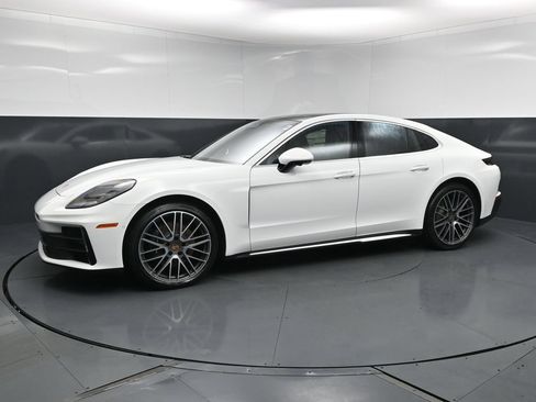 New 2026 Porsche Panamera 4 AWD/4WD image 1