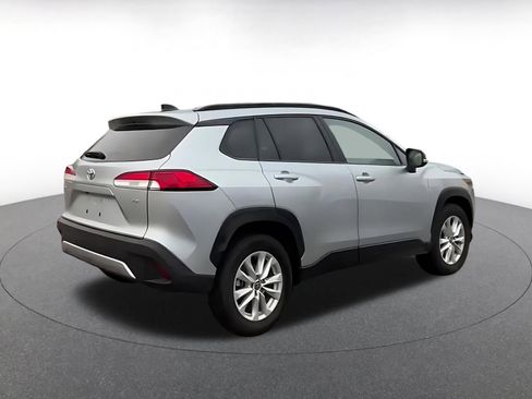 Used 2025 Toyota Corolla Cross LE image 14