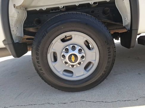 Used 2020 Chevrolet Silverado 2500 W/T RWD image 9