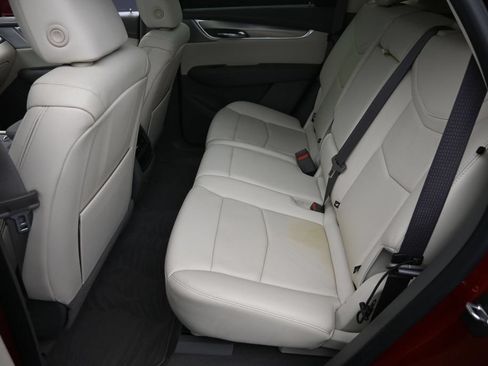 Used 2021 Cadillac XT5 Premium Luxury AWD/4WD image 14