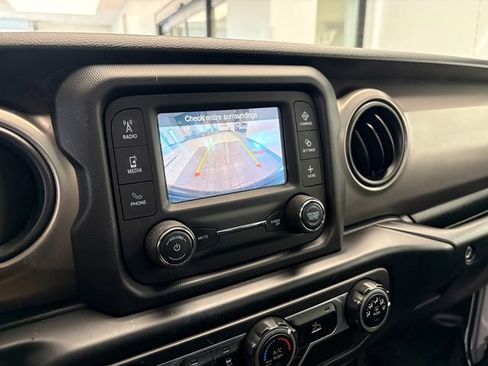 Used 2021 Jeep Wrangler Unlimited Sport AWD/4WD image 17