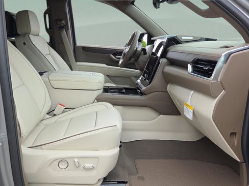 New 2026 GMC Yukon XL Denali w/ Denali Reserve Package AWD/4WD image 18