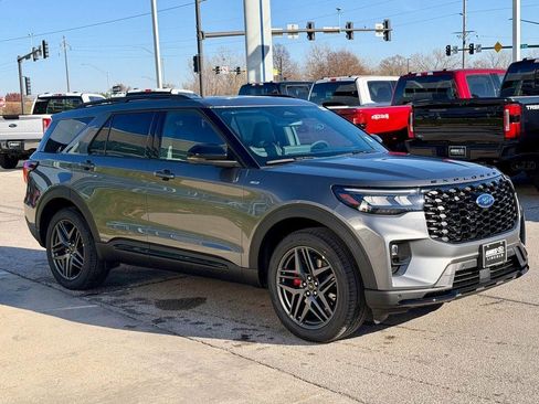 New 2026 Ford Explorer ST-Line w/ ST-Line Street Pack AWD/4WD image 6