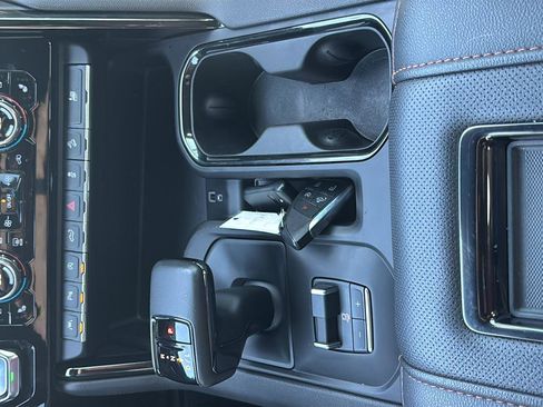 Certified 2022 GMC Sierra 1500 AT4 w/ AT4 Premium Package image 33