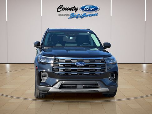 Used 2026 Ford Explorer Active RWD image 12
