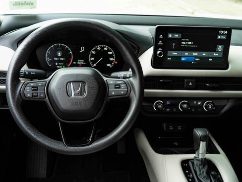 Certified 2026 Honda HR-V LX image 18