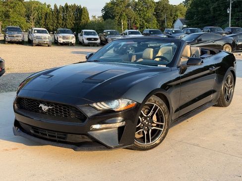 Used 2018 Ford Mustang Premium RWD image 3