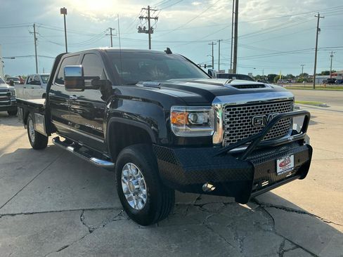 Used 2017 GMC Sierra 3500 Denali w/ Duramax Plus Package AWD/4WD image 4