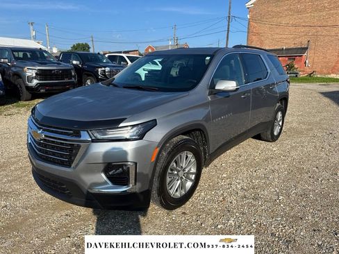 Used 2023 Chevrolet Traverse LT AWD/4WD image 1