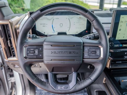 Used 2025 GMC Hummer EV 3X AWD/4WD image 5