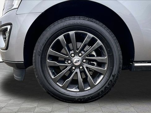Used 2021 Ford Expedition Max Limited image 9