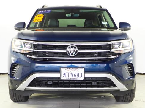 Certified 2023 Volkswagen Atlas SE w/ Black Wheel Package FWD image 3