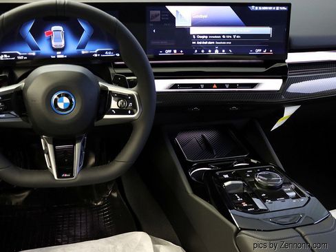 Used 2026 BMW 550e xDrive image 14