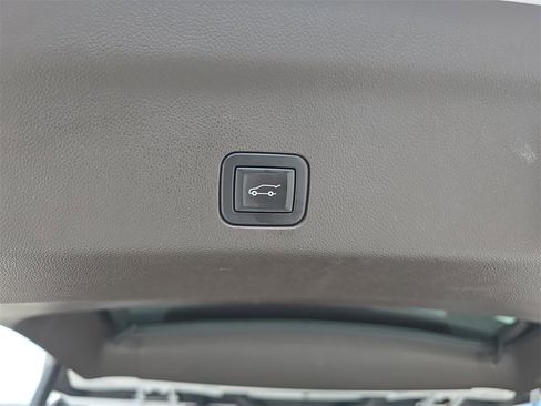 Used 2021 Chevrolet Tahoe Z71 w/ Max Trailering Package image 17