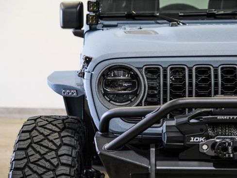 Used 2026 Jeep Wrangler Unlimited Sport image 3