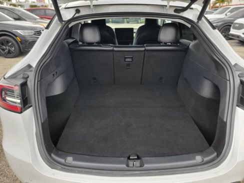 Used 2020 Tesla Model Y Long Range image 6