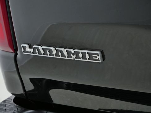 Used 2020 RAM 1500 Laramie w/ Sport Appearance Package AWD/4WD image 8