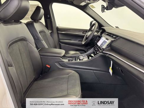 New 2026 Jeep Grand Cherokee 4WD image 13