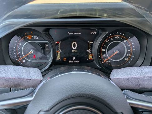 New 2026 Jeep Wrangler Unlimited Sahara AWD/4WD image 22