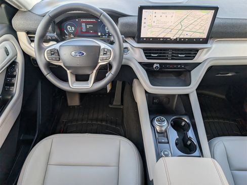 New 2026 Ford Explorer Active w/ Active Comfort Package image 6