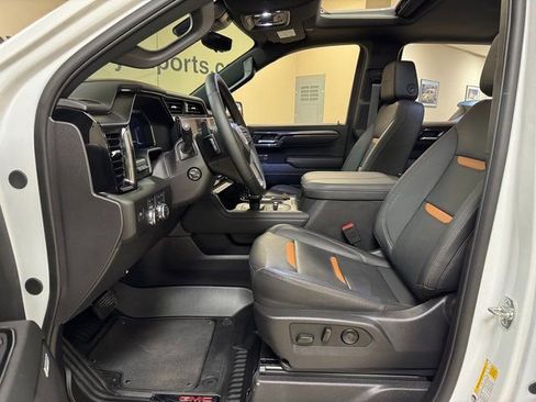 Used 2025 GMC Sierra 1500 AT4 w/ AT4 Premium Package image 8