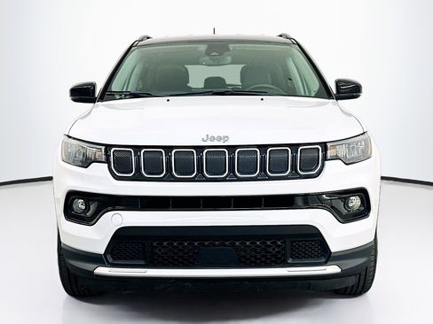 Used 2022 Jeep Compass Limited AWD/4WD image 2