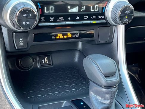Certified 2024 Toyota RAV4 LE AWD/4WD image 30